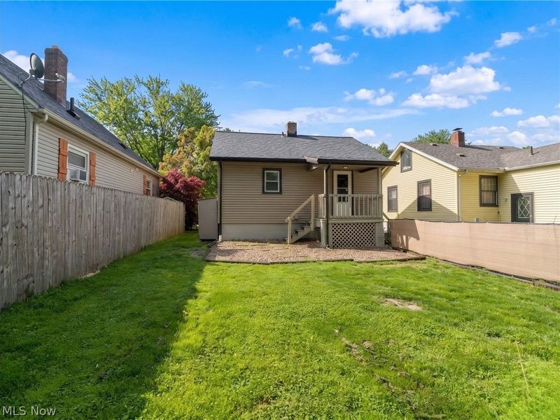 557 Washington Avenue, Barberton, OH 44203 Photo 17