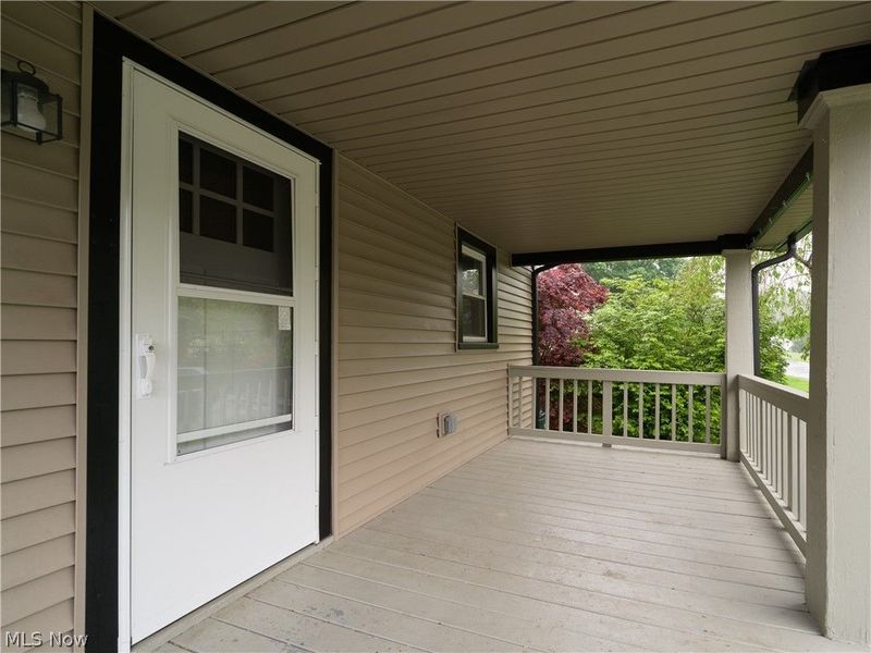 557 Washington Avenue, Barberton, OH 44203 Photo 3