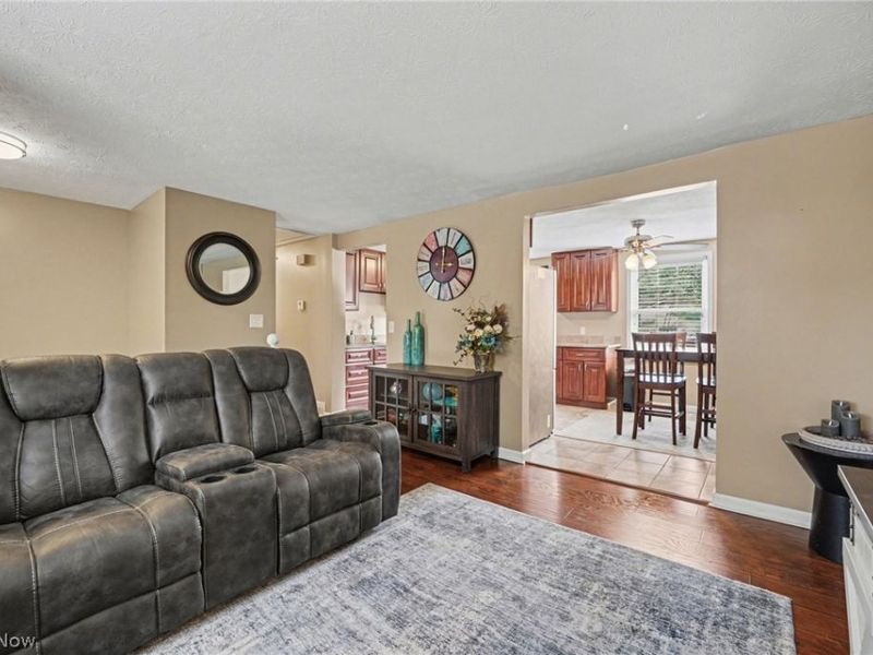 3671 Windjammer Cove, Aurora, OH 44202 Photo 3