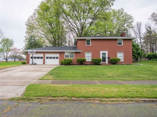 827 E 5th Street, Dover, OH 44622