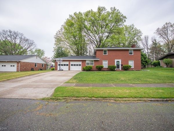 827 E 5th Street , Dover, OH 44622