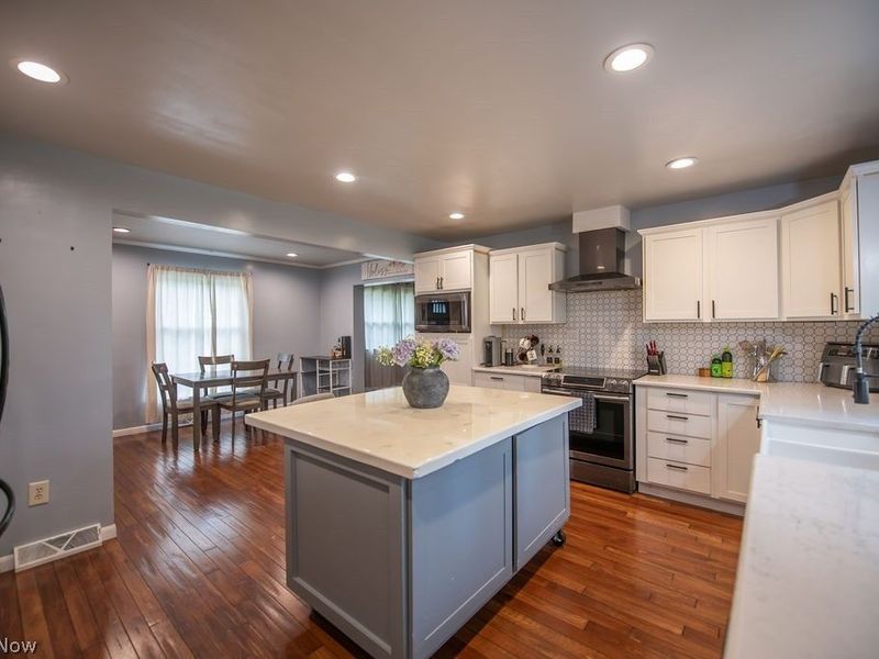 827 E 5th Street, Dover, OH 44622 Photo 17