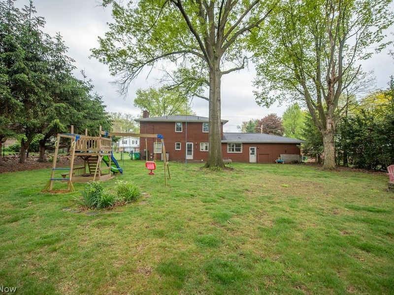 827 E 5th Street, Dover, OH 44622 Photo 5