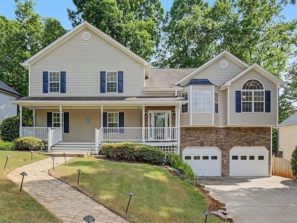 956 Taylors Farm Court , Canton, GA 30115