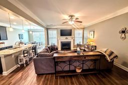 914 Taramore Lane photo 4