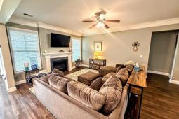 914 Taramore Lane photo 4