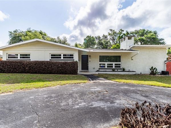 210 DONNA STREET , TAVARES, FL 32778