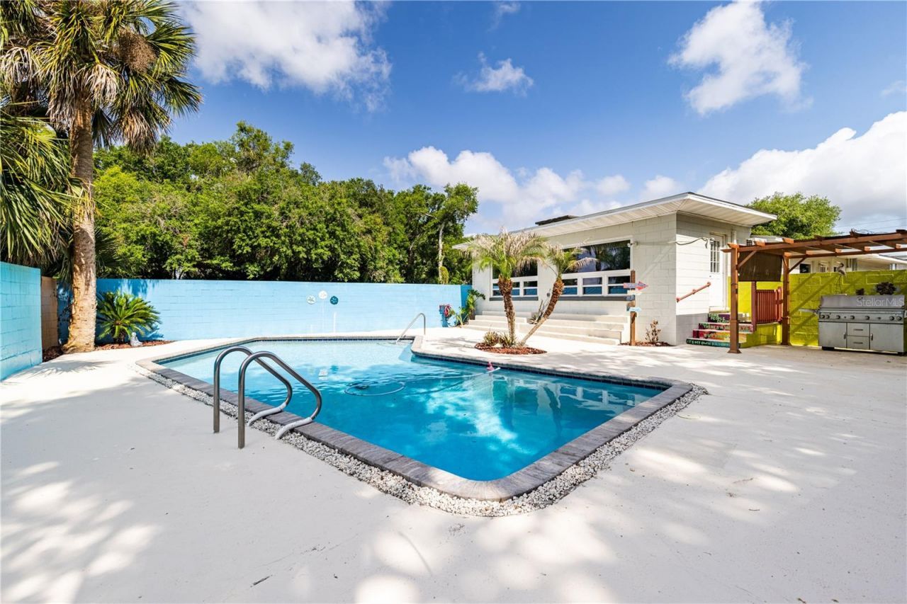 210 Donna Street, Tavares, FL 32778 Photo