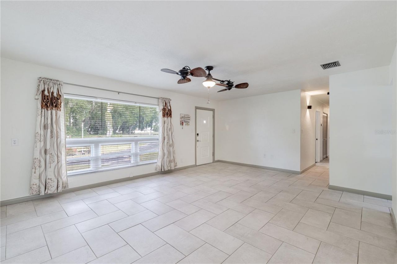 210 Donna Street, Tavares, FL 32778 Photo