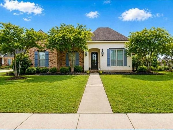 5913 MARTHAS Drive, Alexandria, LA 71303
