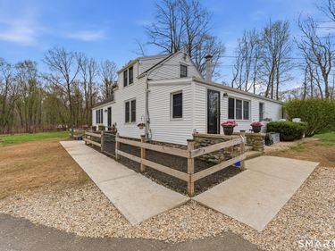 298 Kenyon, Morris, CT 06758