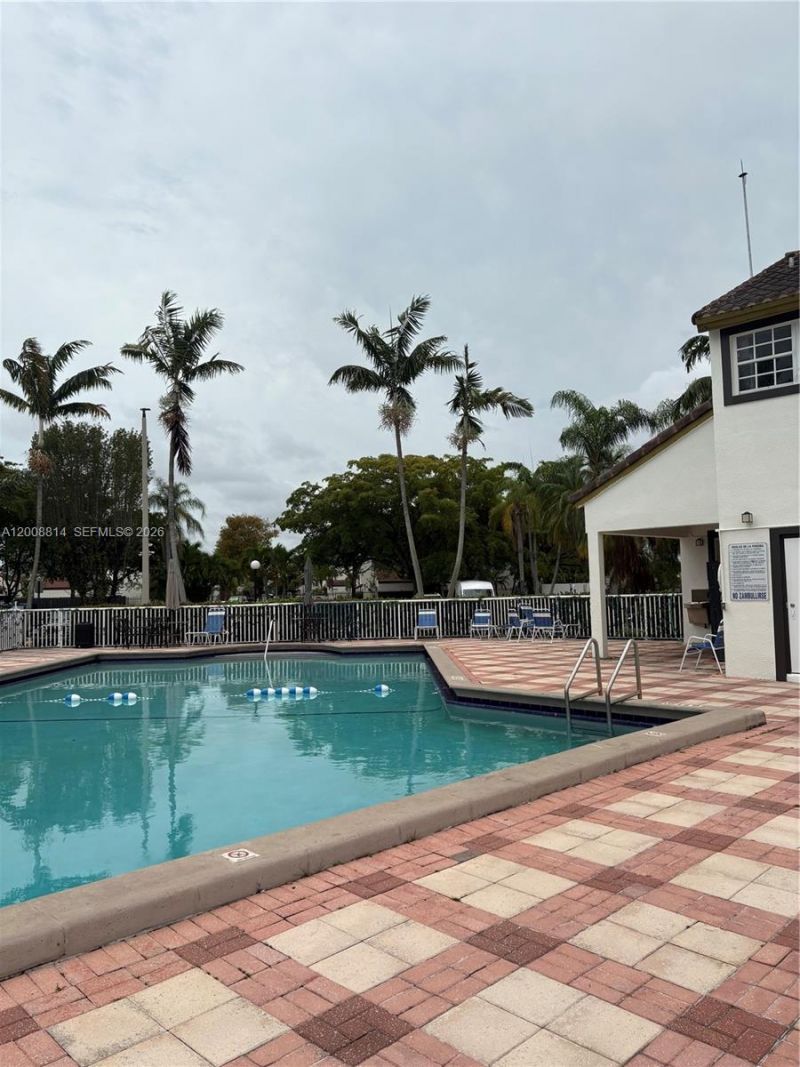 9711 Fontainebleau Blvd, Unit D101, Miami, FL 33172 Photo
