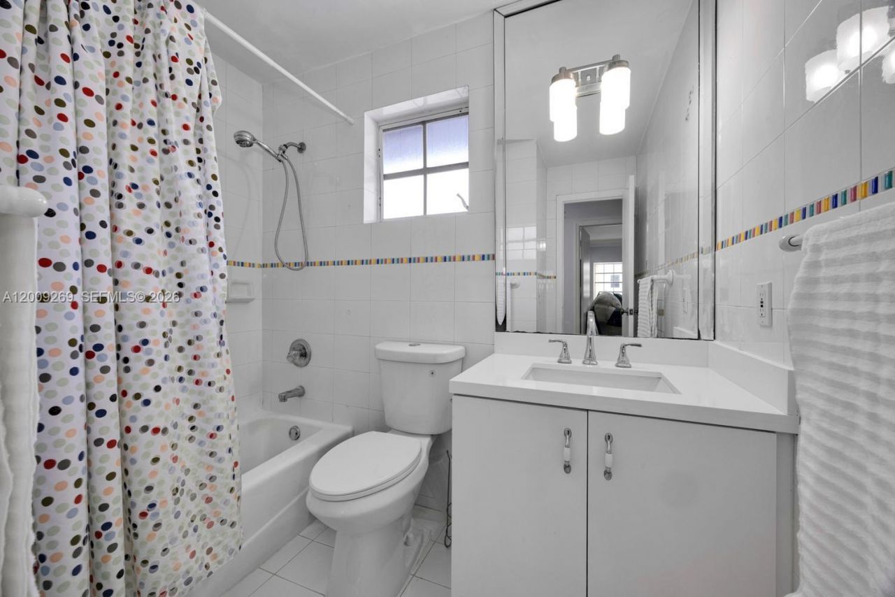 8900 SW 159th Ter, Palmetto Bay, FL 33157 Photo