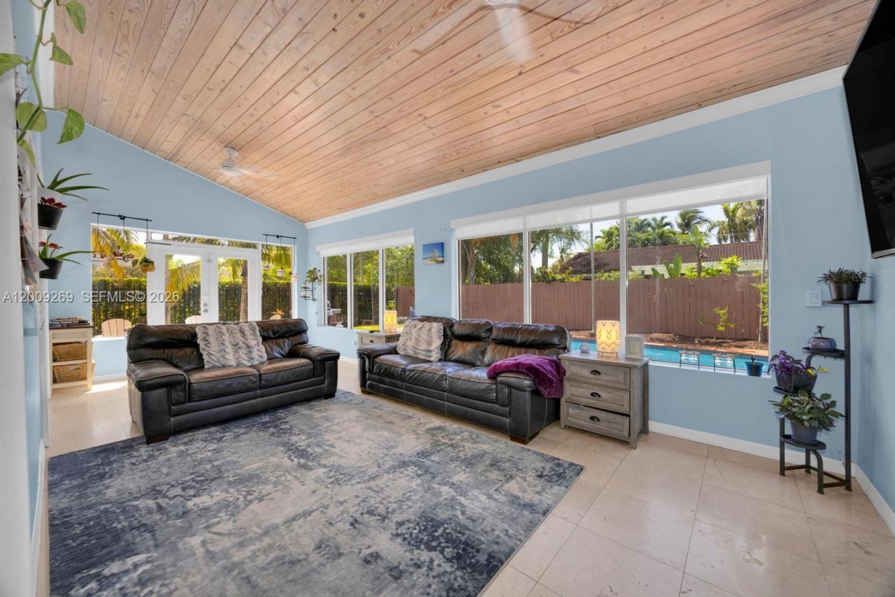 8900 SW 159th Ter, Palmetto Bay, FL 33157 Photo
