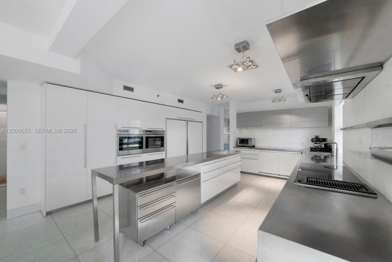 5801 Collins Ave , Unit 1200, Miami Beach, FL 33140 Photo