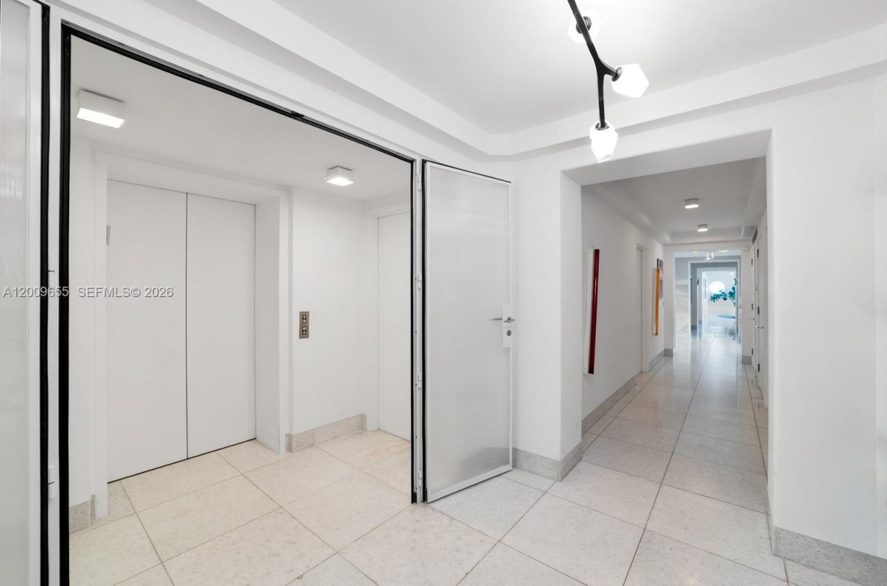 5801 Collins Ave , Unit 1200, Miami Beach, FL 33140 Photo