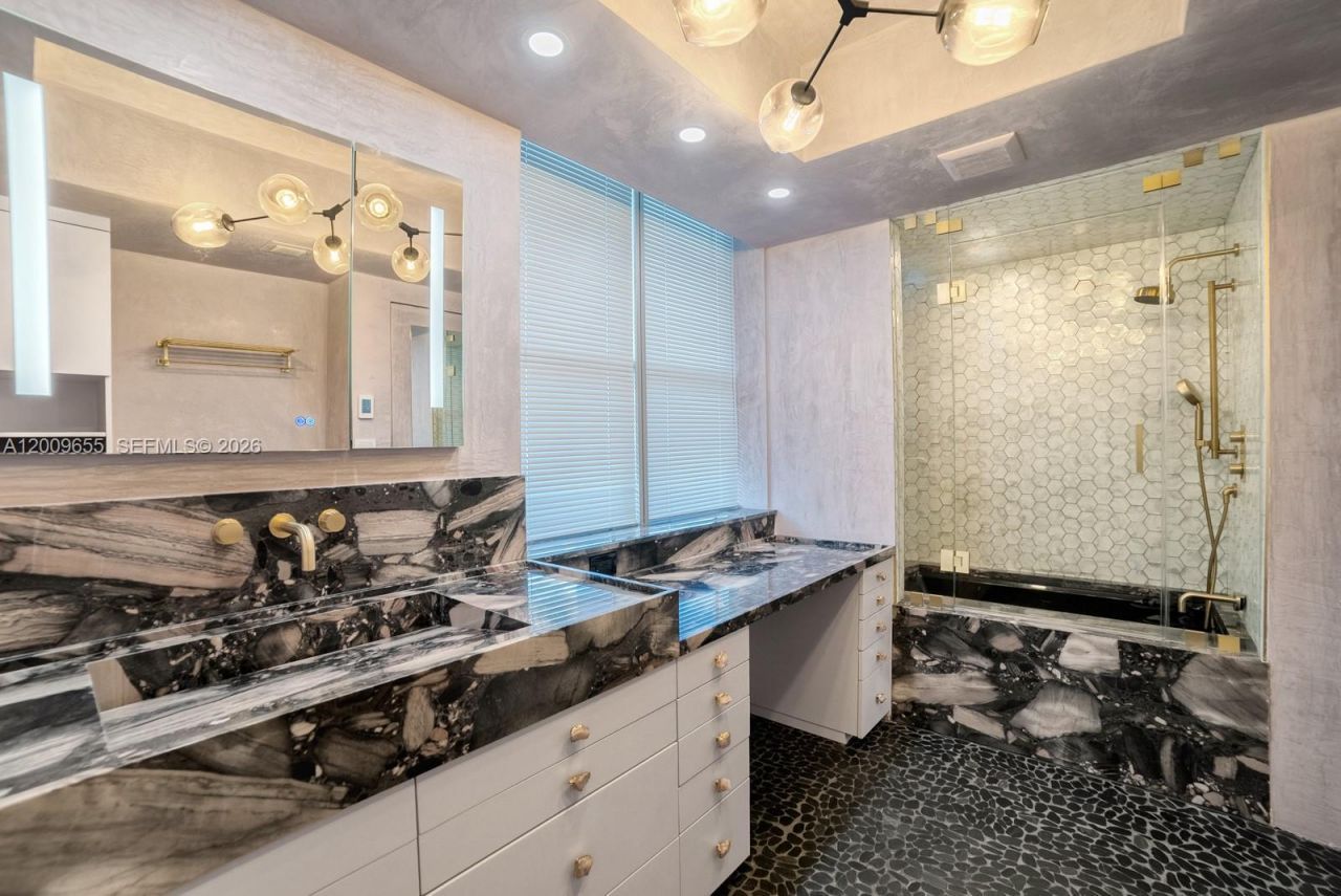 5801 Collins Ave , Unit 1200, Miami Beach, FL 33140 Photo