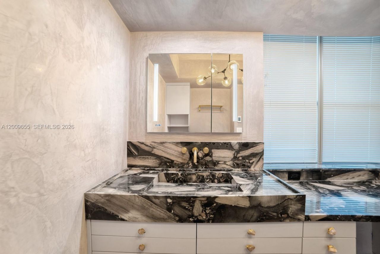 5801 Collins Ave , Unit 1200, Miami Beach, FL 33140 Photo
