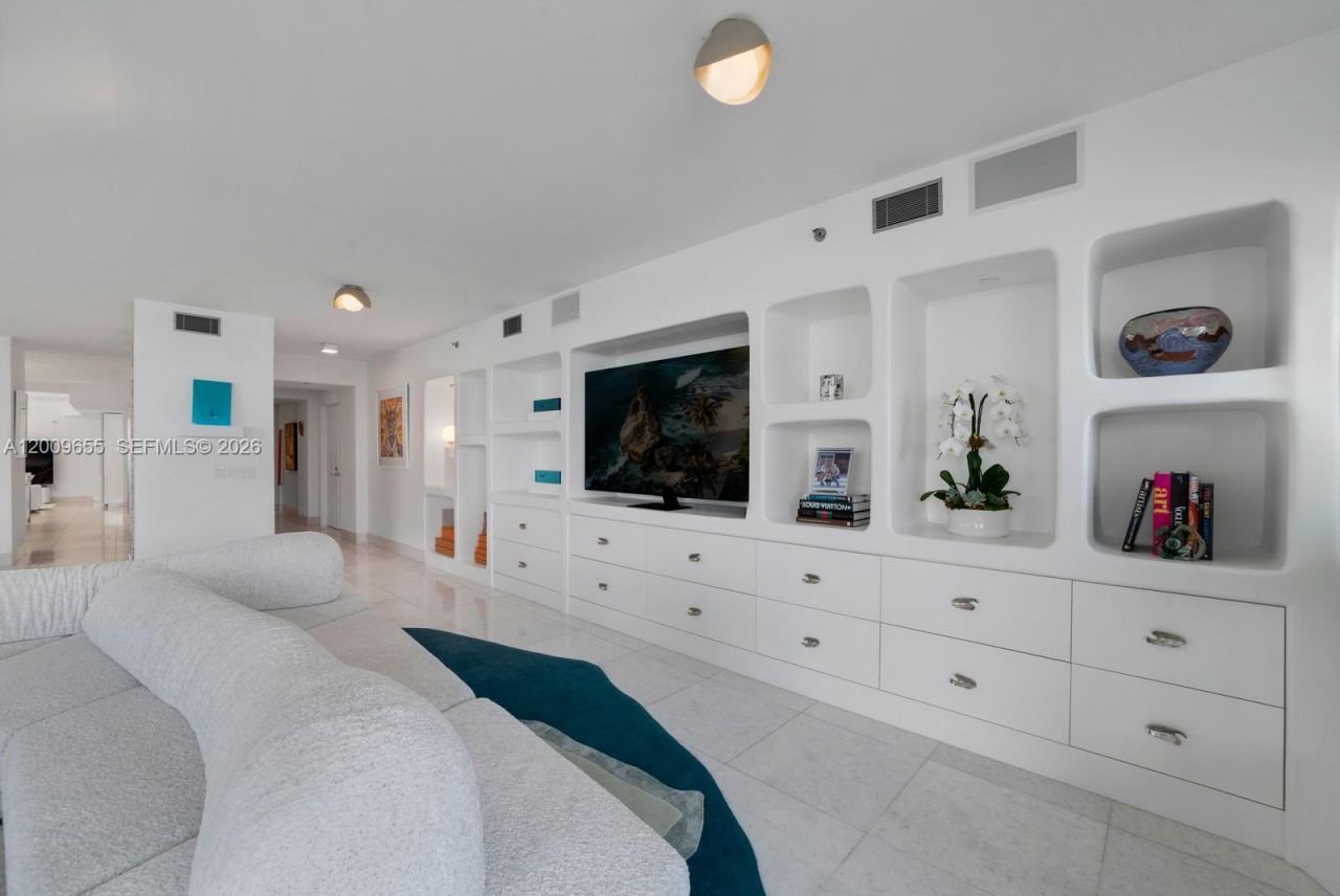 5801 Collins Ave , Unit 1200, Miami Beach, FL 33140 Photo