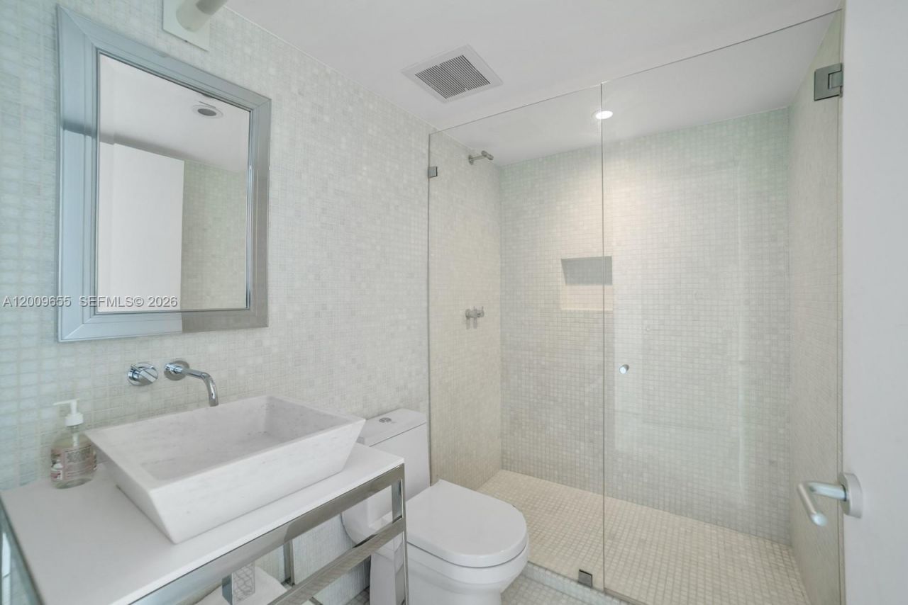 5801 Collins Ave , Unit 1200, Miami Beach, FL 33140 Photo