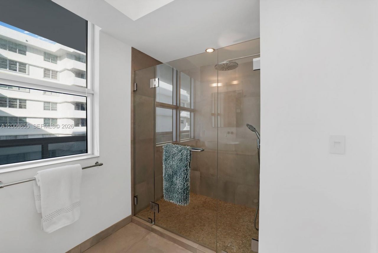 5801 Collins Ave , Unit 1200, Miami Beach, FL 33140 Photo