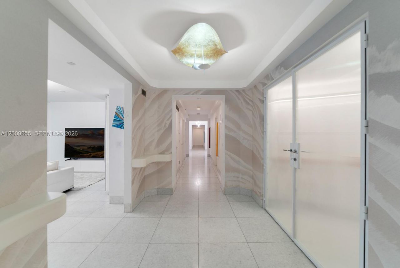 5801 Collins Ave , Unit 1200, Miami Beach, FL 33140 Photo
