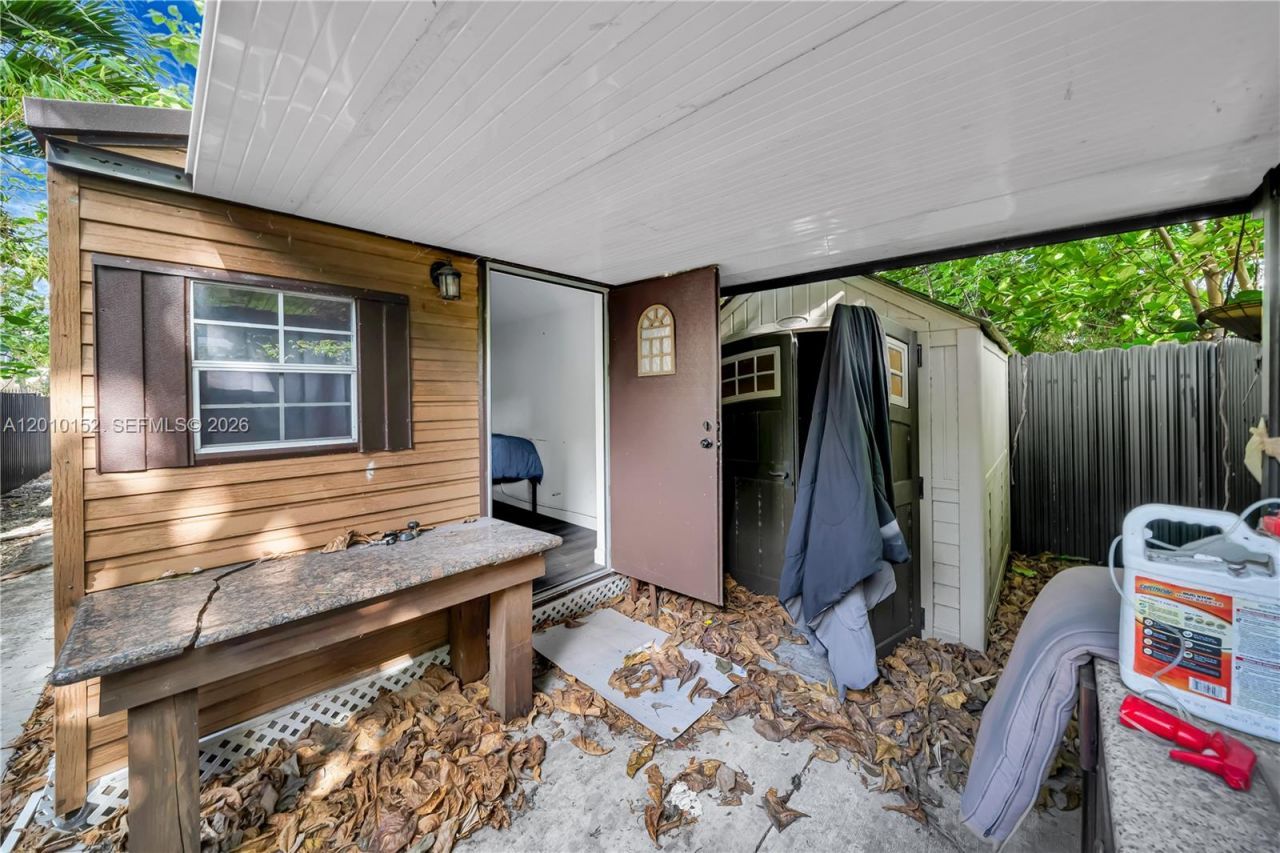 3033 Hibiscus Street , Miami, FL 33133 Photo