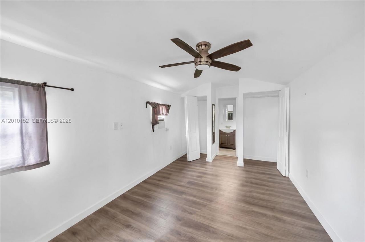 3033 Hibiscus Street , Miami, FL 33133 Photo