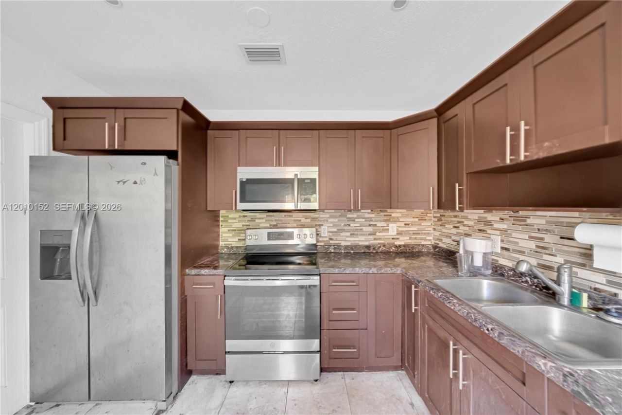 3033 Hibiscus Street , Miami, FL 33133 Photo