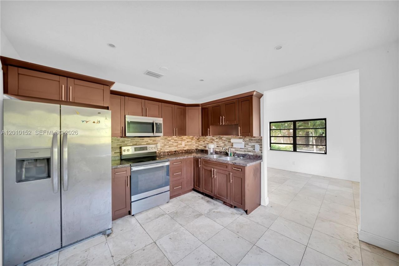 3033 Hibiscus Street , Miami, FL 33133 Photo