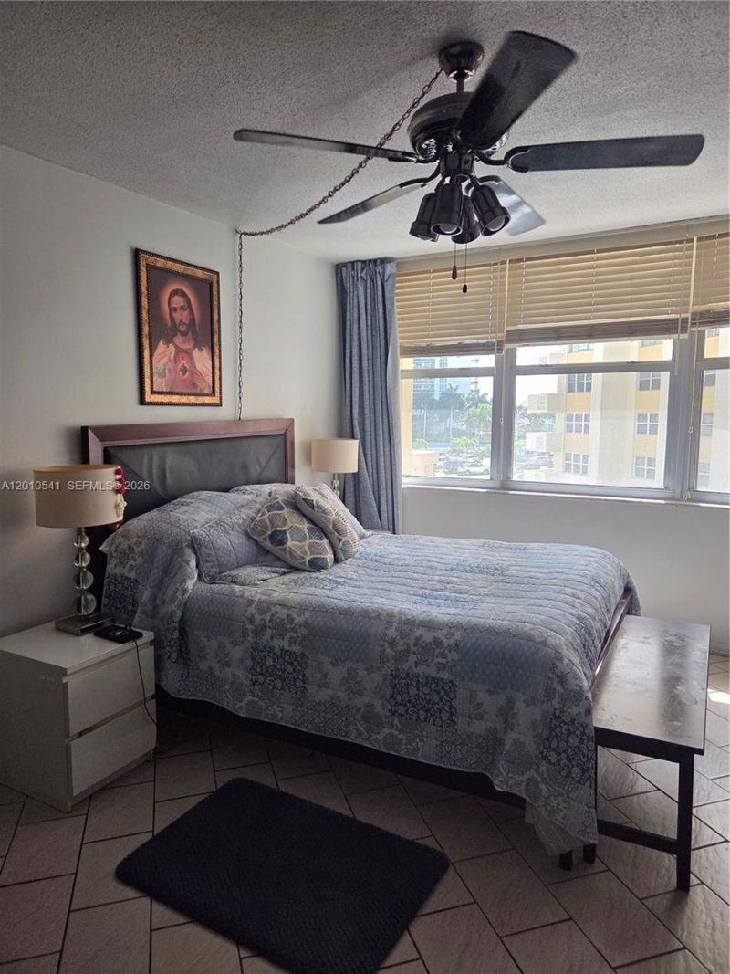 1817 S Ocean Dr , Unit 325, Hallandale Beach, FL 33009 Photo