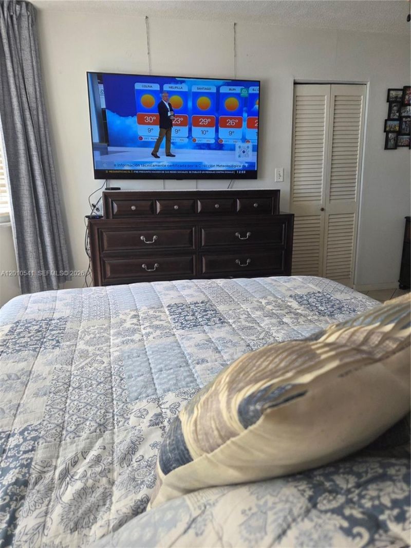 1817 S Ocean Dr , Unit 325, Hallandale Beach, FL 33009 Photo
