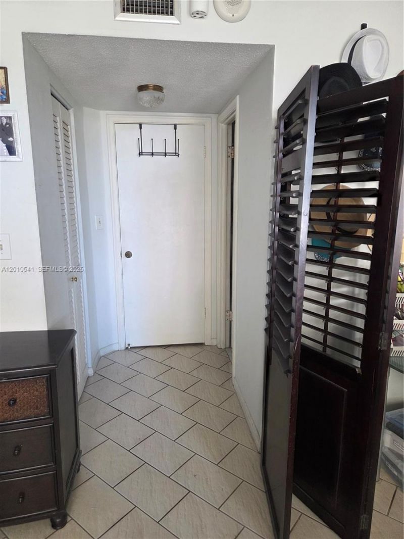 1817 S Ocean Dr , Unit 325, Hallandale Beach, FL 33009 Photo