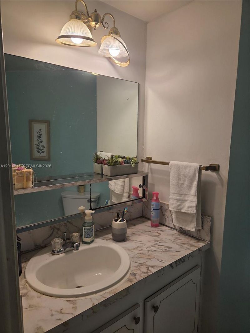 1817 S Ocean Dr , Unit 325, Hallandale Beach, FL 33009 Photo