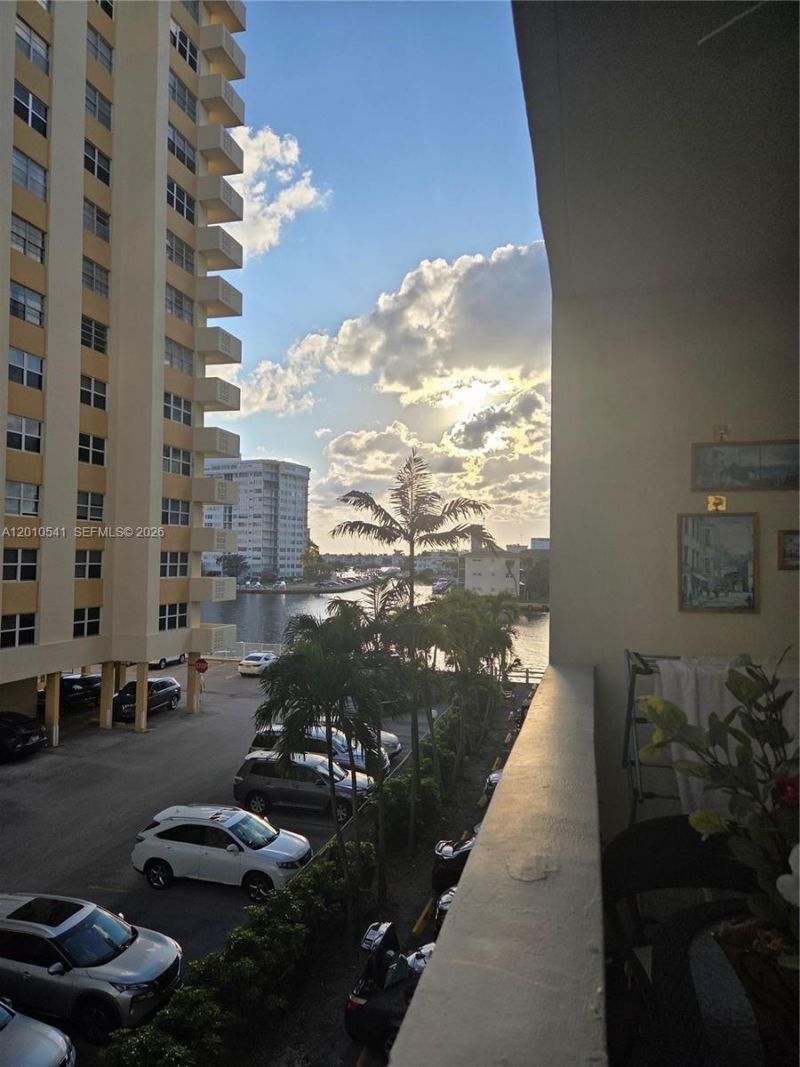 1817 S Ocean Dr , Unit 325, Hallandale Beach, FL 33009 Photo