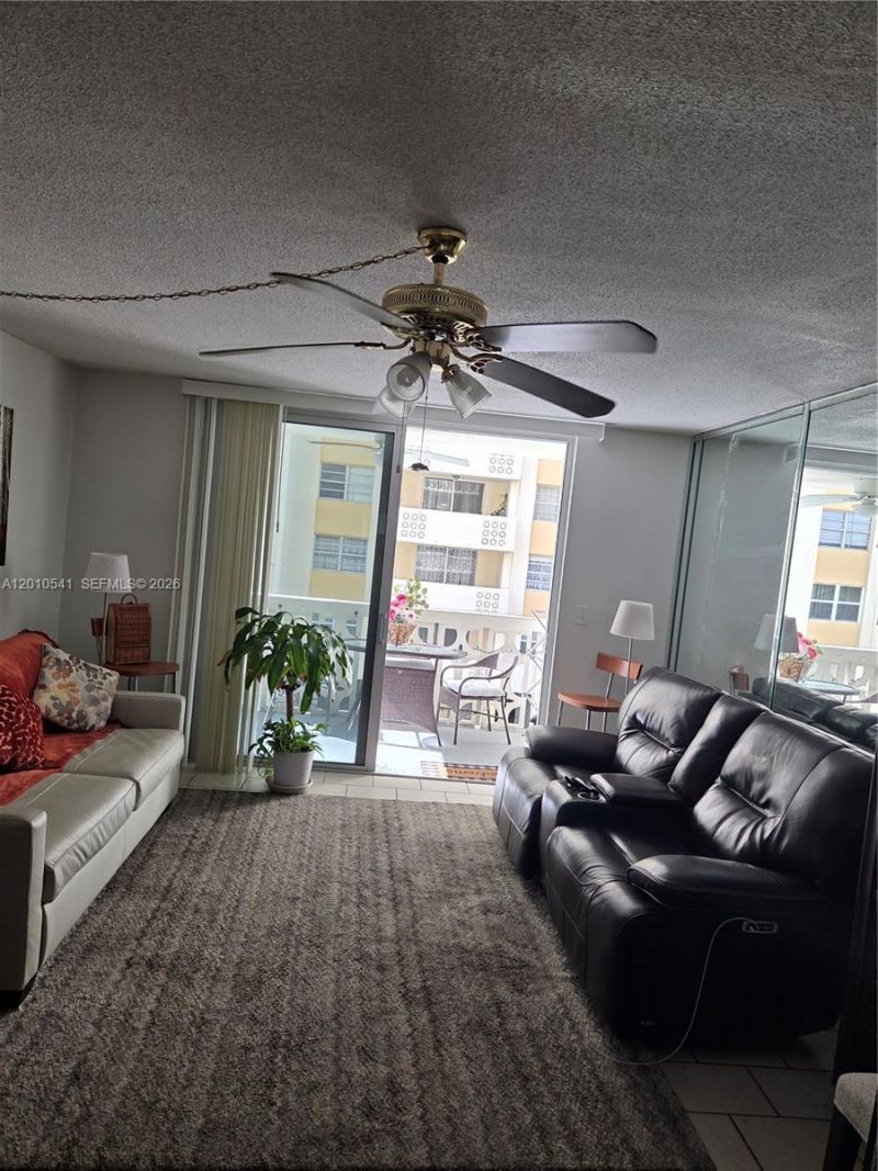 1817 S Ocean Dr , Unit 325, Hallandale Beach, FL 33009 Photo