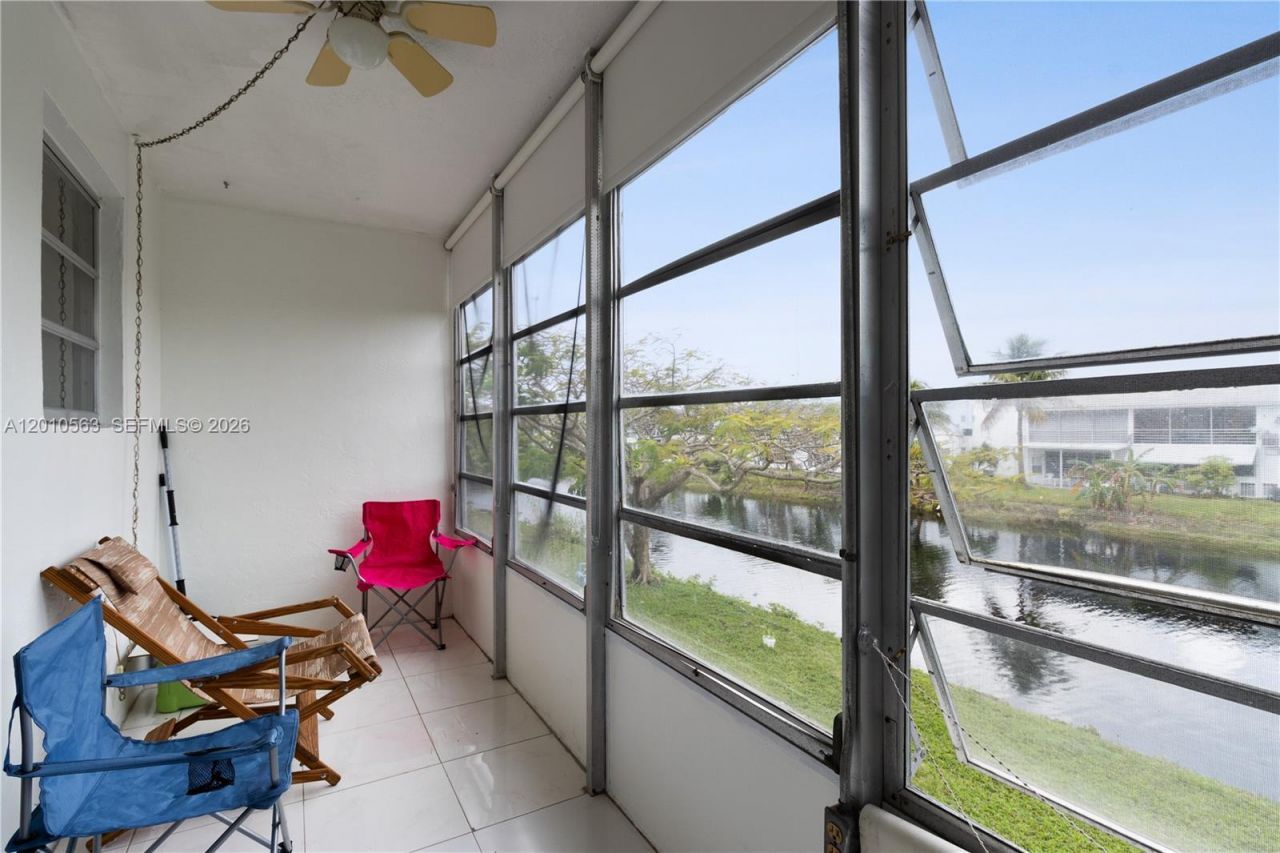 165 NE 203rd Ter, Unit C20, Miami Gardens, FL 33179 Photo