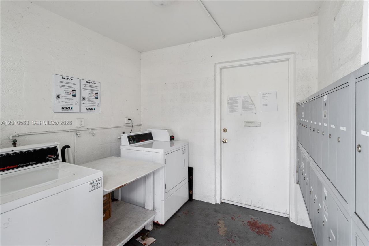 165 NE 203rd Ter, Unit C20, Miami Gardens, FL 33179 Photo