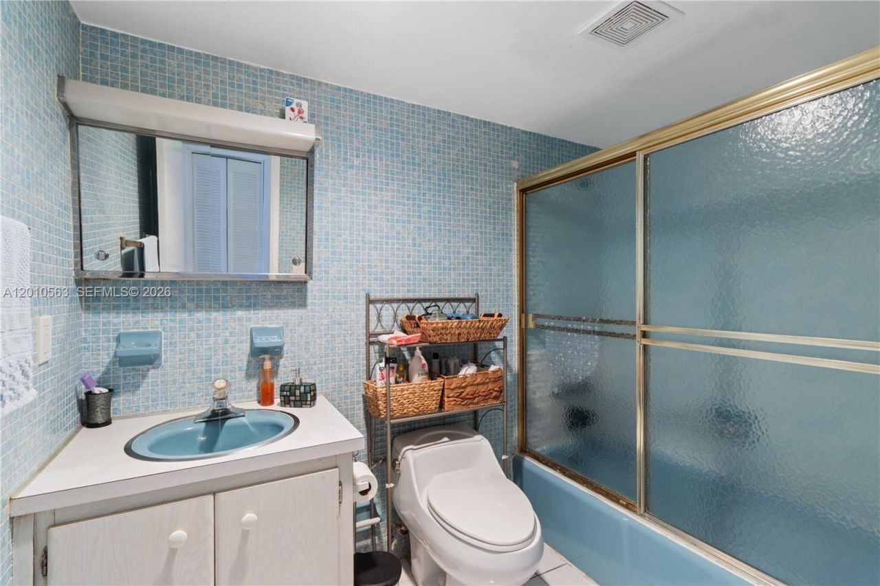 165 NE 203rd Ter, Unit C20, Miami Gardens, FL 33179 Photo