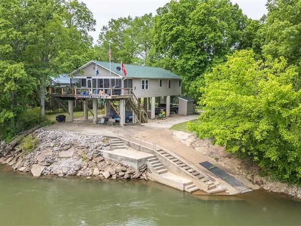 1137 Riverlawn Drive , Doniphan, MO 63935