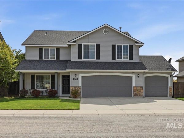 5423 N Isla Ave, Meridian, ID 83646