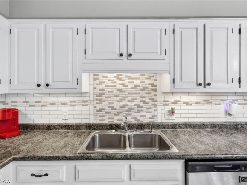 878 Marilyn Drive, Wooster, OH 44691 Photo 3