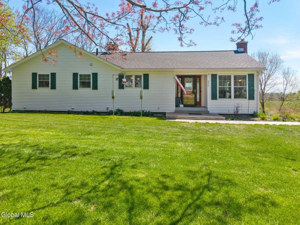 377 Pangburn Road, Schenectady, NY 12306