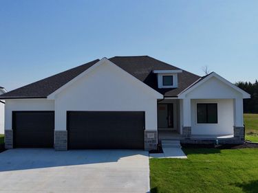 12359 Windsor Drive , Papillion, NE 68046