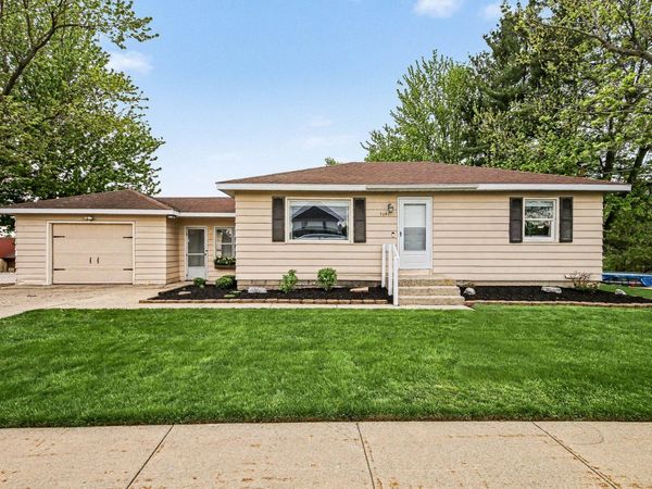 7041 28th Avenue, Hudsonville, MI 49426