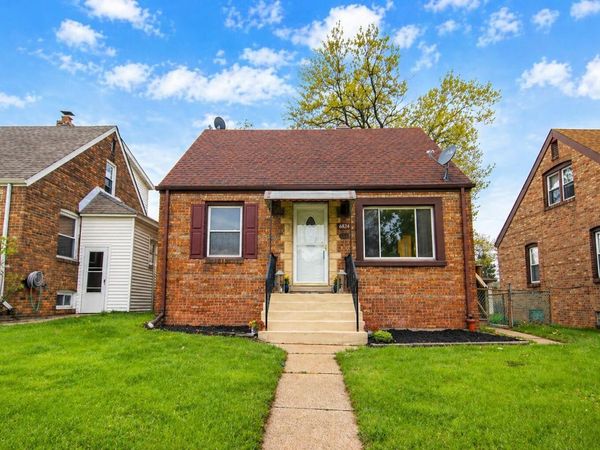 6824 Schneider Avenue , Hammond, IN 46323