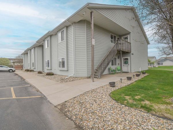 4620 E 3rd St, Unit 5, Sioux Falls, SD 57110