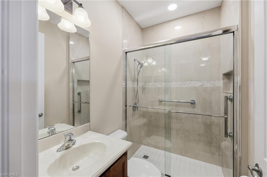 6532 Monterey Pt, Unit 202, Naples, FL 34105 Photo