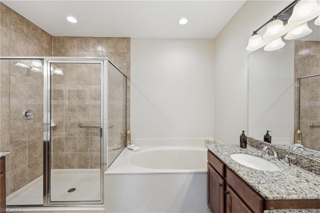 6532 Monterey Pt, Unit 202, Naples, FL 34105 Photo