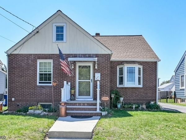 608 Nassau St, North Brunswick, NJ 08902